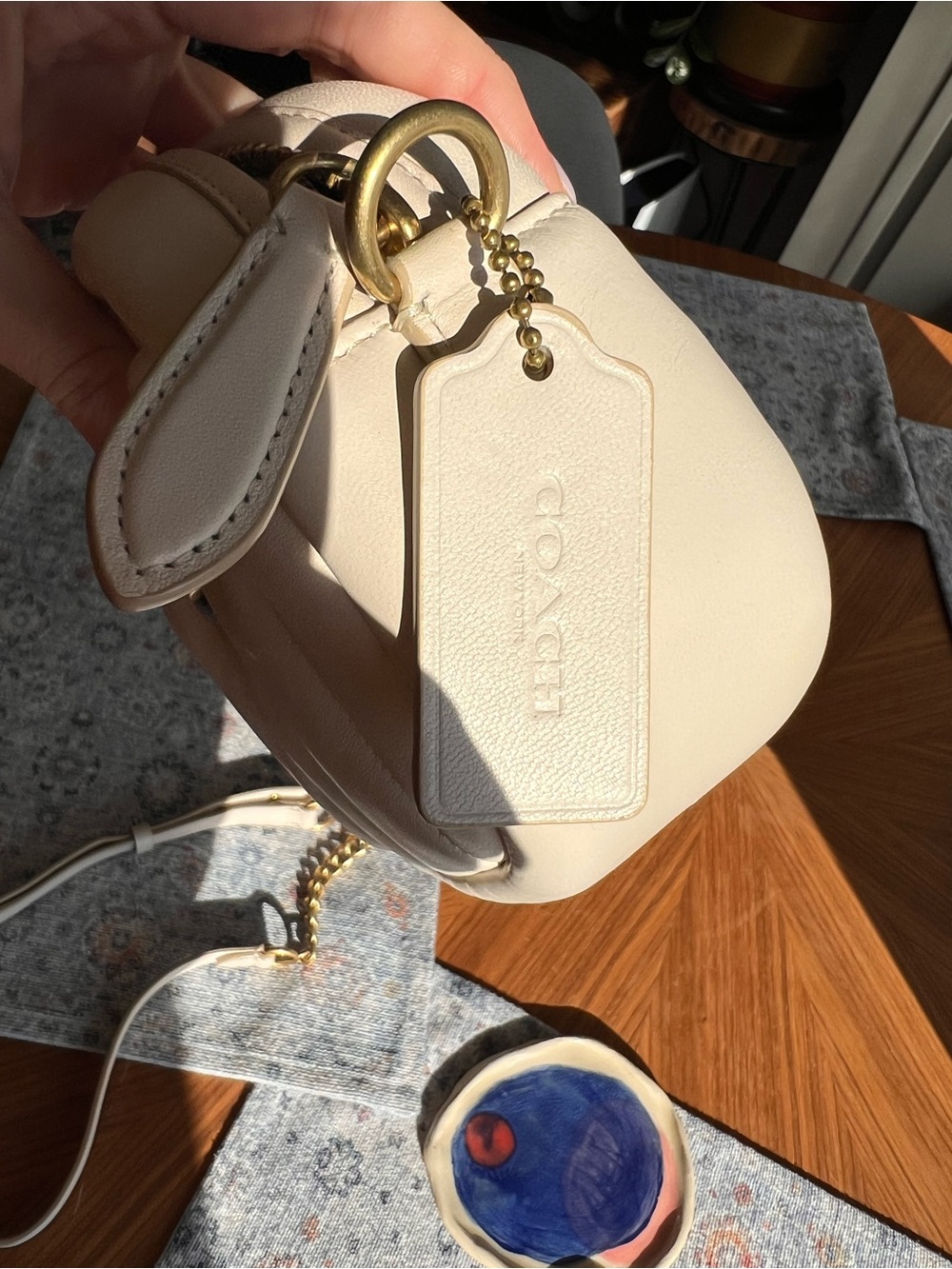 Coach Small Cream Camera Bag with quilting - Picture 9 of 11